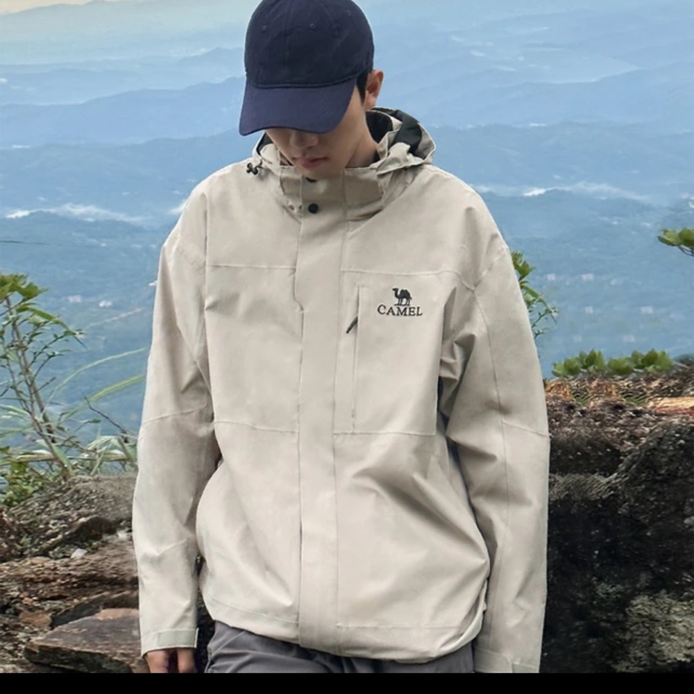 NEW CAMEL WATERPROOF MENS COAT SIZE:L